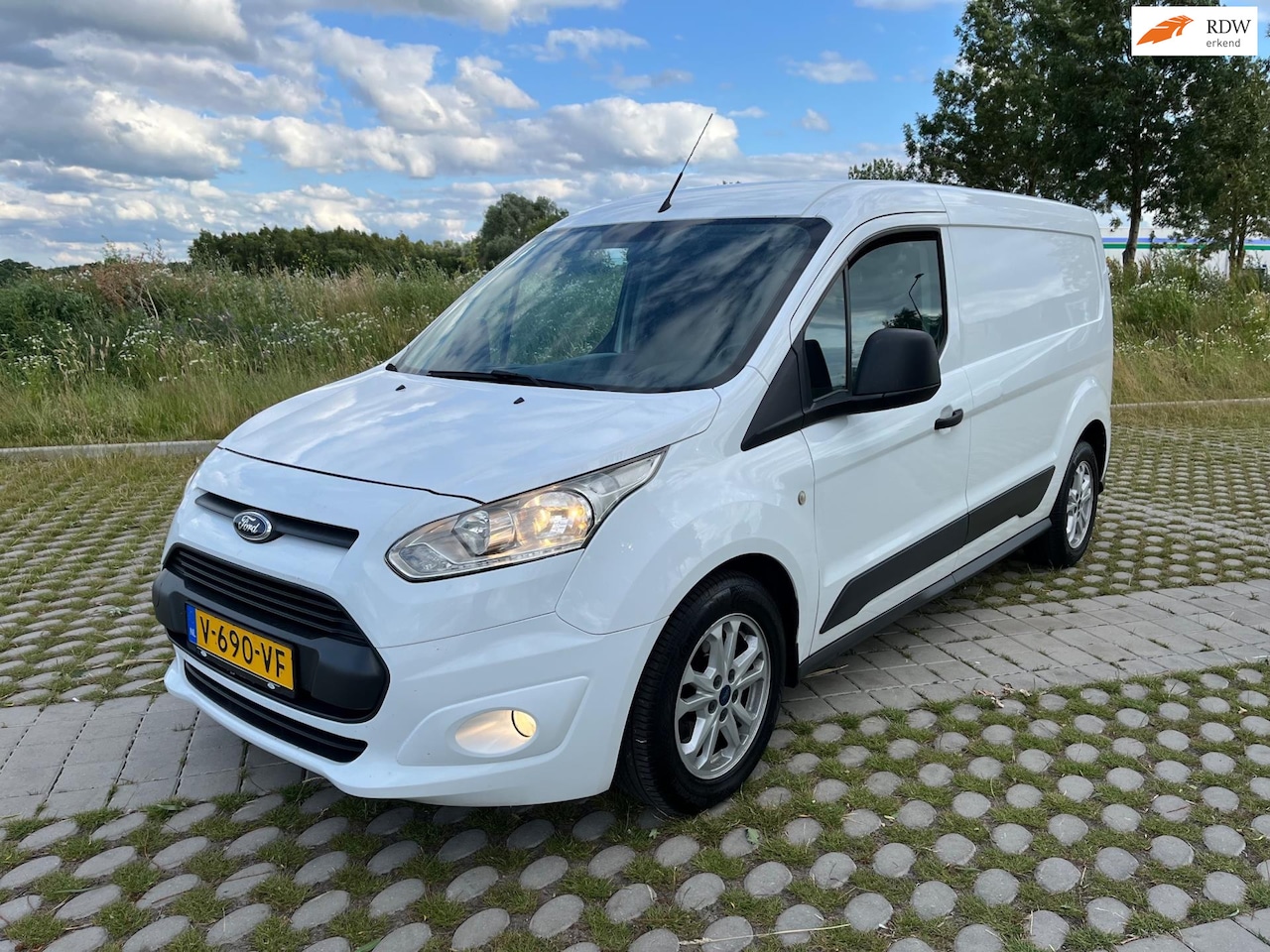 Ford Transit Connect - 1.0 Ecoboost L2-3pers - AutoWereld.nl
