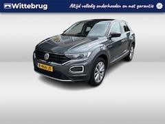 Volkswagen T-Roc - 1.5 TSI Style / AUTOMAAT/ TREKHAAK/ PARK. SENSOREN + CAMERA/ NAVI/ ADAPT. CRUISE/ BLUETOOT