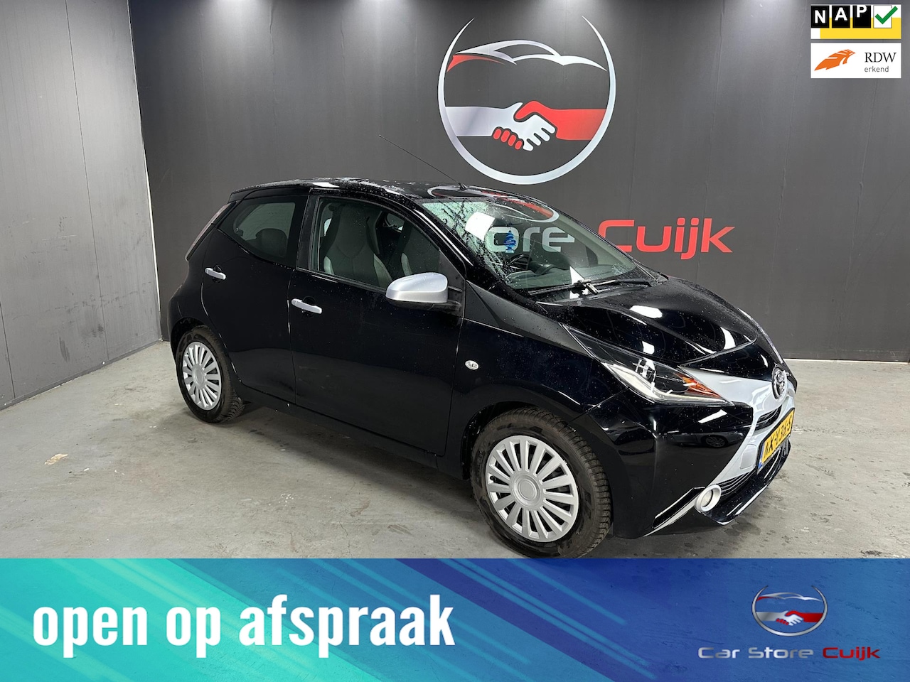 Toyota Aygo - 1.0 VVT-i x-play|Cruise|Camera|NAP|Onderhoud - AutoWereld.nl