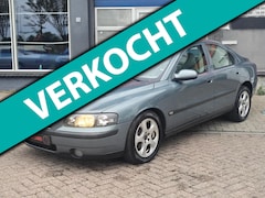 Volvo S60 - 2.4 D5 Edition AUTOMAAT AIRCO TREKHAAK PDC CR CONTROL NAP