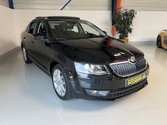 Skoda Octavia - 1.2 TSI Style Businessline, Pano, Stoelverw, Camera, Cruise