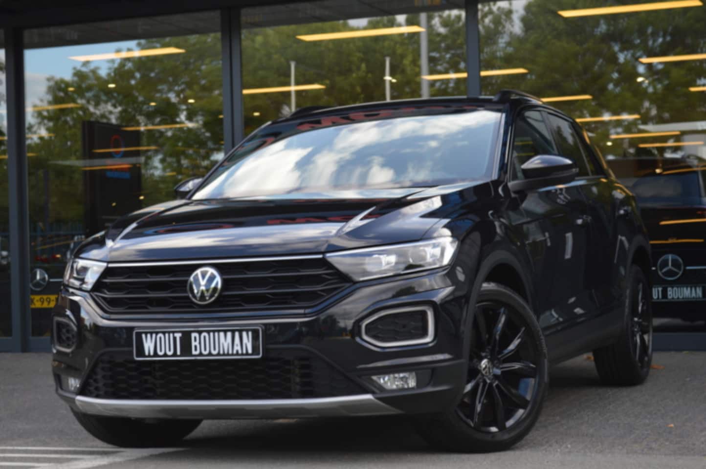 Volkswagen T-Roc - 1.5 TSI Sport DSG Led Virtual Acc Camera Keyless Afn.trekh Pdc - AutoWereld.nl