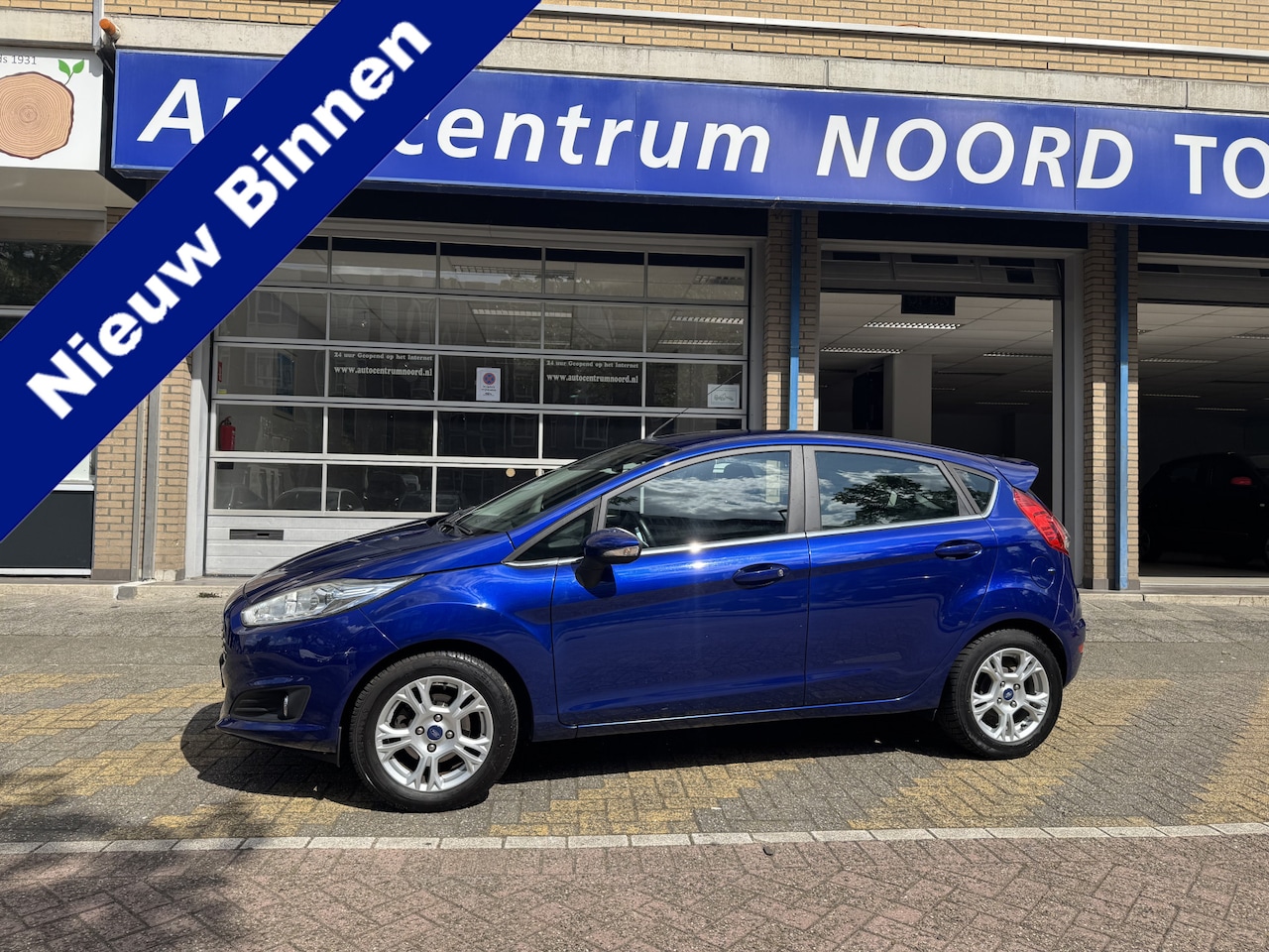 Ford Fiesta - 1.0 Titanium X | Navigatie | Cruise Control | Climate Control | Parkeersensoren | Lichtmet - AutoWereld.nl