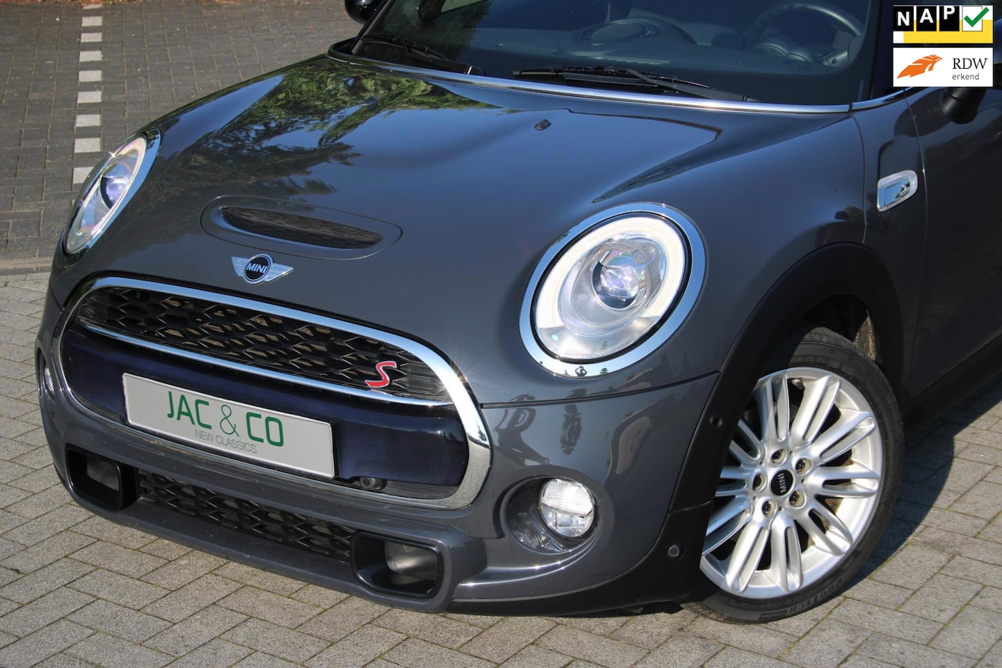 MINI Cooper S - 2.0 Chili Serious Business NL-NAP Automaat - AutoWereld.nl