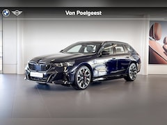 BMW i5 Touring - eDrive40 M Sport Edition 84 kWh | Harman Kardon | Stoelventilatie | Headup Display | Comfo