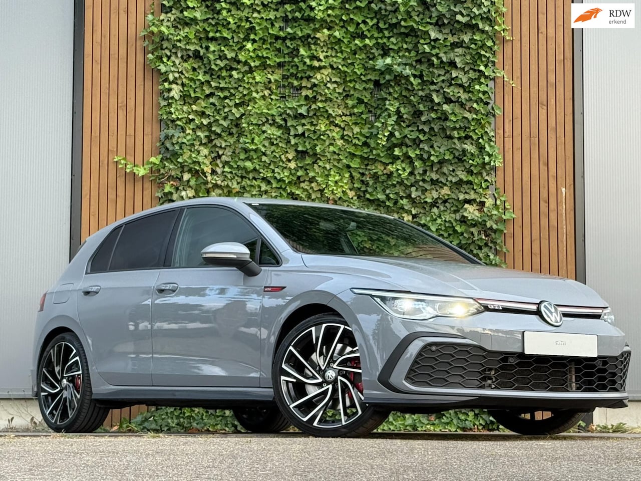 Volkswagen Golf - 8 2.0 TSI GTI 245PK 7-DSG 2021 Moonstone grey - AutoWereld.nl