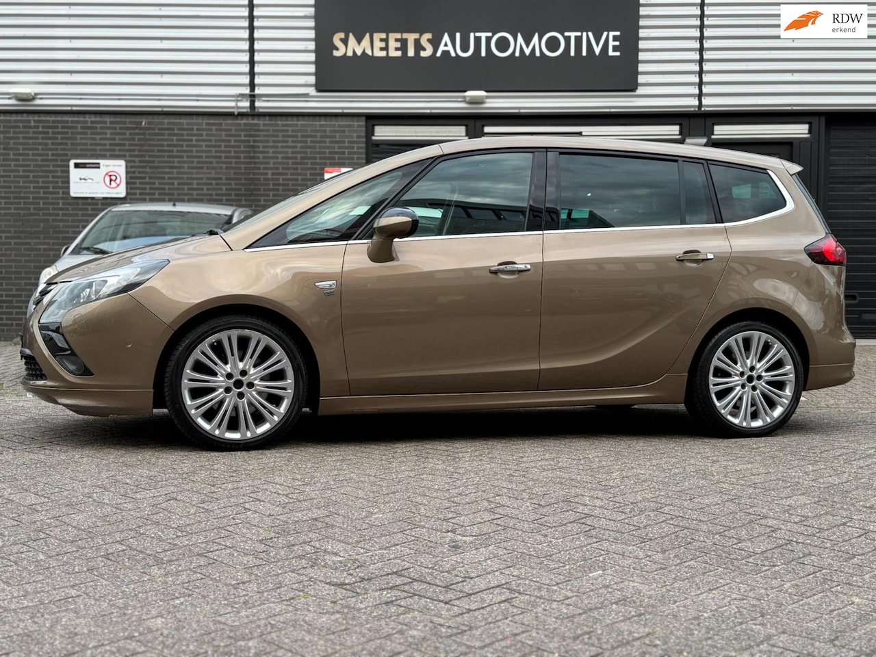 Opel Zafira Tourer - 2.0 CDTI Edition 7p.OPC,Automaat,pano,trekhaak, - AutoWereld.nl