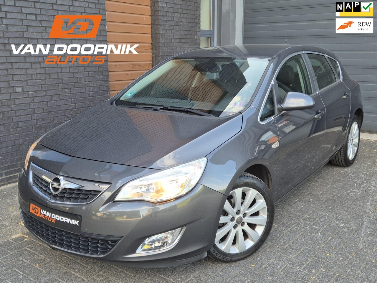 Opel Astra - 1.6 Cosmo Automaat/Cruise Control/Nieuwe APK! - AutoWereld.nl
