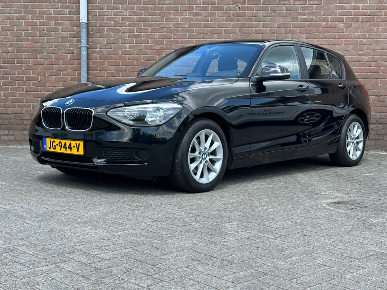 BMW 1-serie - 116i |Navi|Trekhaak|Stoelverw|Airco| - AutoWereld.nl