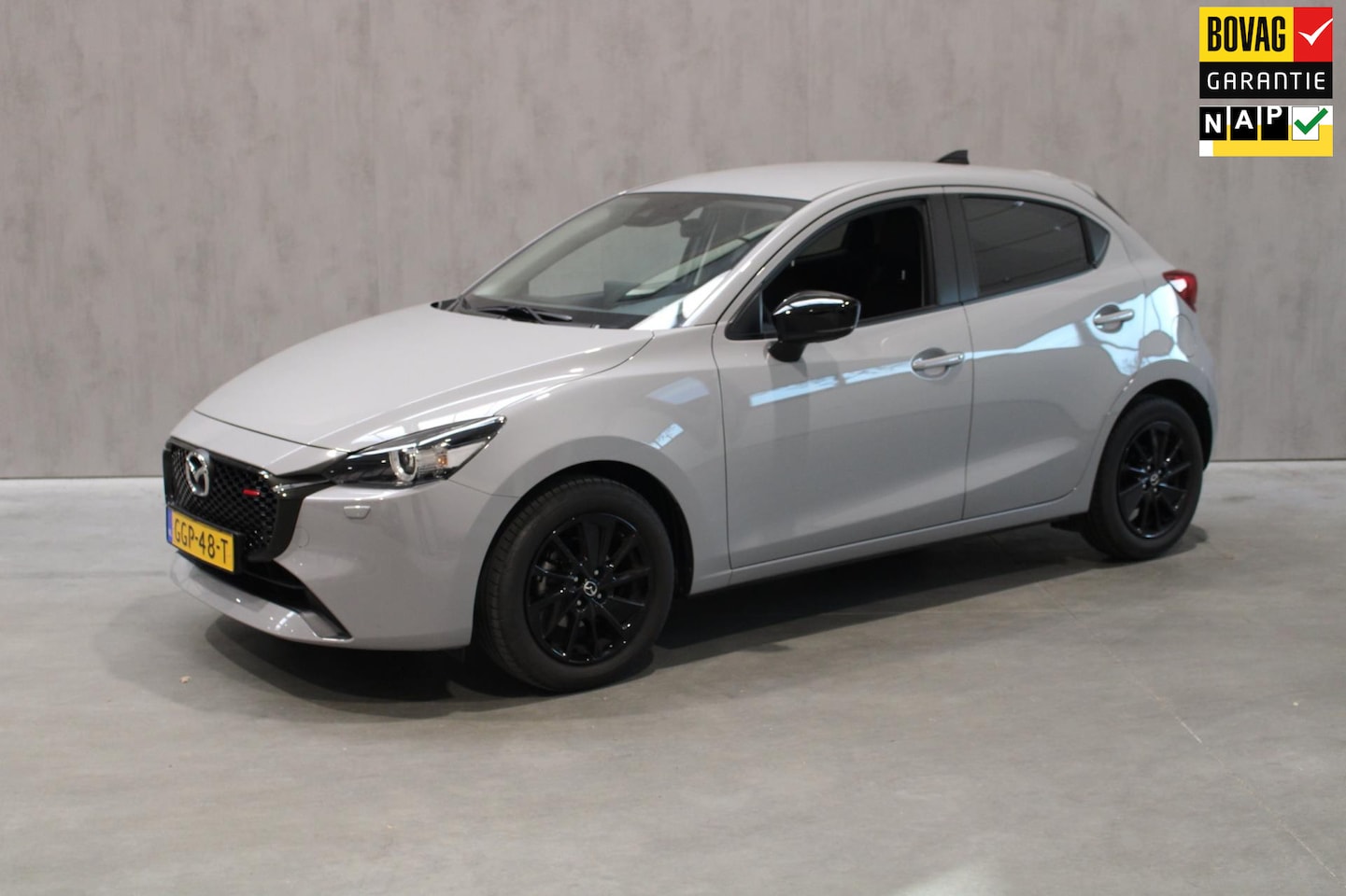 Mazda 2 - 1.5 e-SkyActiv-G 90 Homura Nieuwstaat zeer luxe auto - AutoWereld.nl