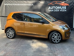 Volkswagen Up! - 1.0 BMT High Up 65.946 km Unieke Kleur Airco/Sound Plus/Stoelverwarming