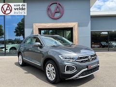 Volkswagen T-Roc - 1.5 TSI 150pk DSG Style Carplay | Camera | Keyless | Elek. Achterklep | Rijklaar incl. gar