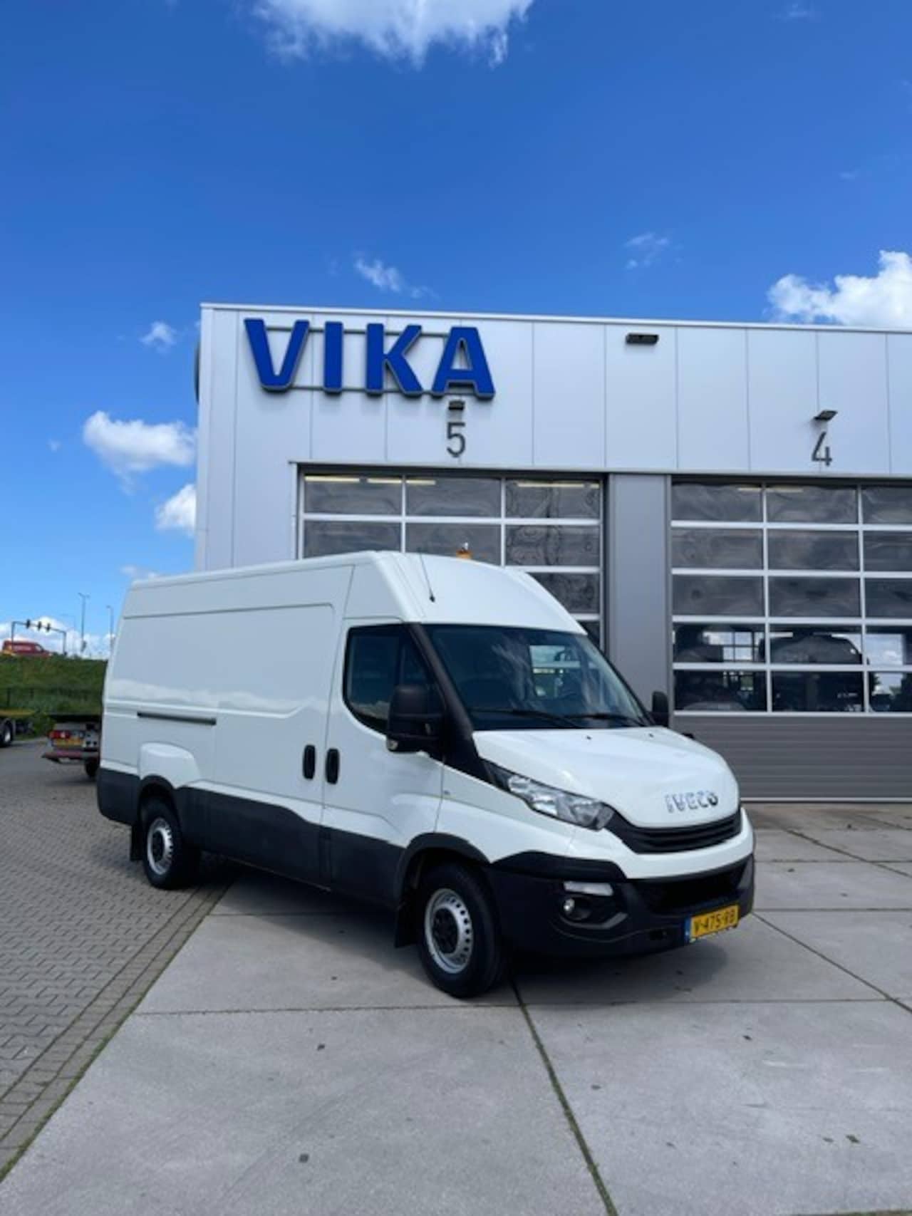 Iveco Daily - 35S16V 2.3 liter motor 3520L/H2 - AutoWereld.nl