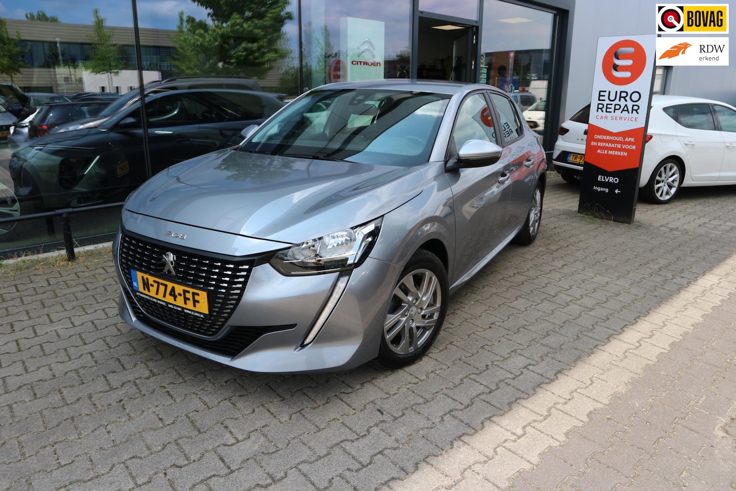 Peugeot 208 - 1.2 PureTech Blue Lease Active 100PK CAMERA PDC LMV STOELVERW NAVI BY APP RIJKLAARPRIJS!! - AutoWereld.nl