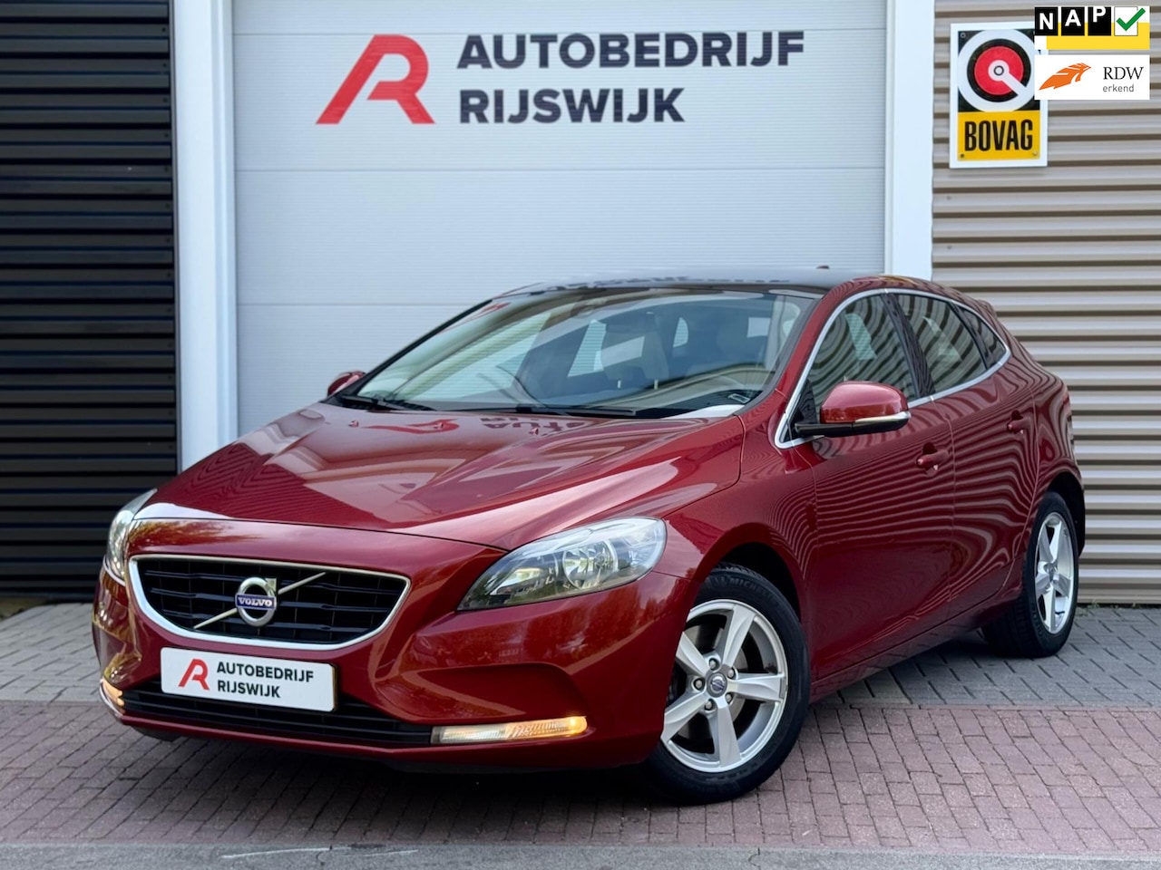 Volvo V40 - 1.6 T4 Momentum Camera/Navi - AutoWereld.nl