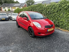 Toyota Yaris - 1.3 VVTi Sol | Airco | Elekt. Ramen | LMV | 5 Deuren | APK tot 19-02-2026