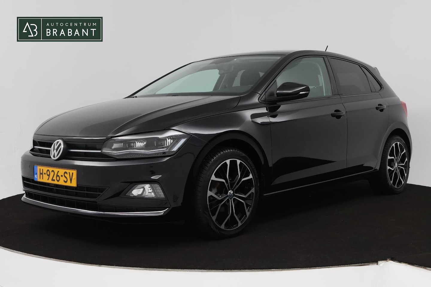 Volkswagen Polo - 1.0 TSI Highline (PARKEERSENSOREN, CRUISE ADAPTIEF, NAVIGATIE, CARPLAY, AUTOMAAT, DIGITAAL - AutoWereld.nl