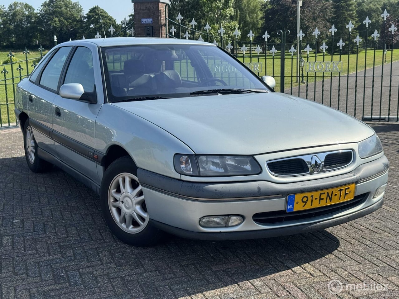 Renault Safrane - 2.0-16V RTE 2.0-16V RTE - AutoWereld.nl