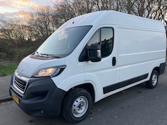 Peugeot Boxer - 330 2.0 BlueHDI L2H2 Premium Pack Gereviseerde motor 31.000KM BTW VERREKENBAAR