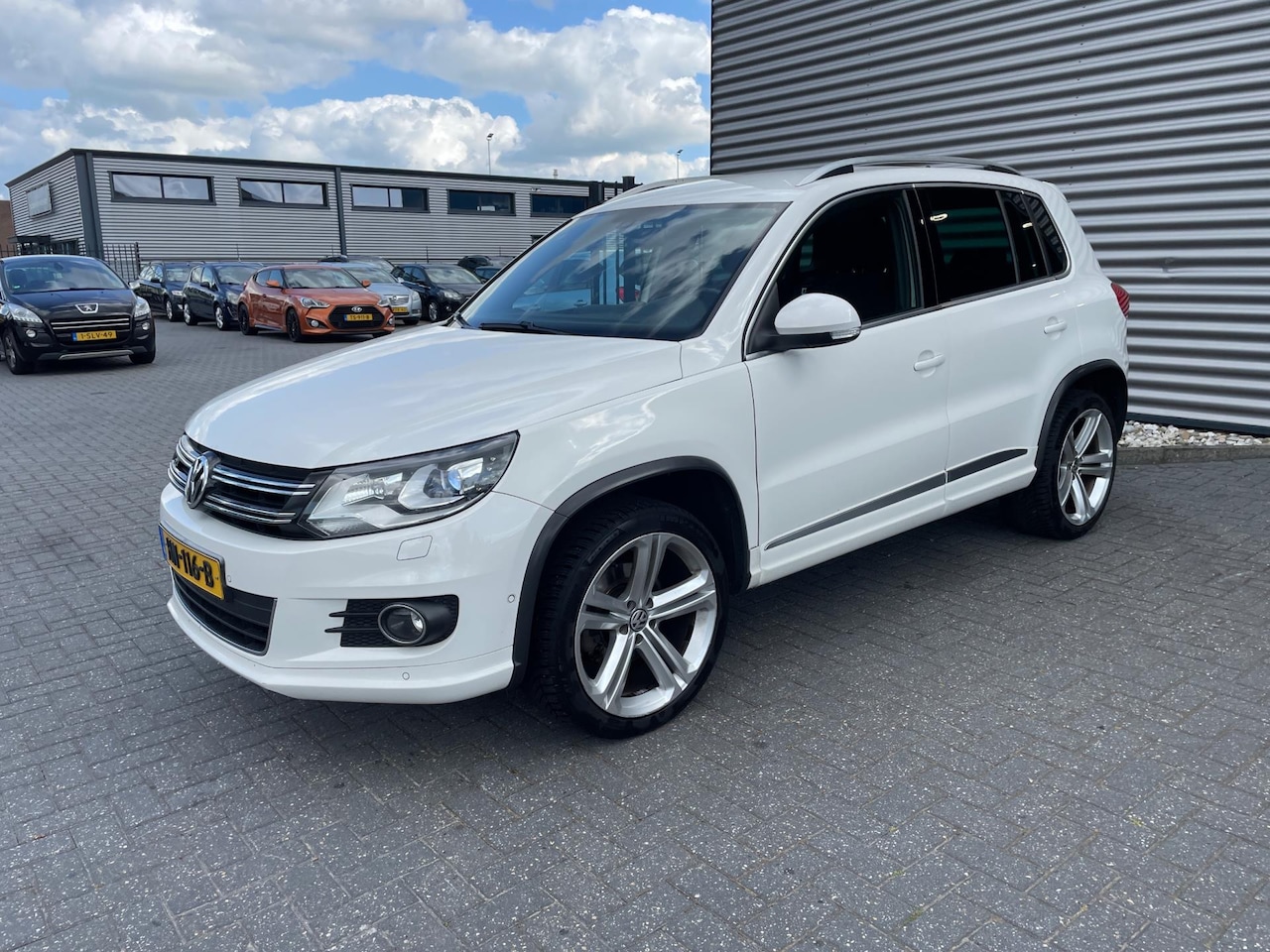 Volkswagen Tiguan - 2.0 TDI Sport&Style - AutoWereld.nl
