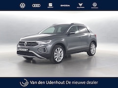 Volkswagen T-Roc - 1.5 TSI 150pk Life Edition DSG / Navigatie / Parkeerhulp / Camera