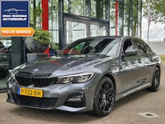 BMW 3-serie - 330i High Executive M-Sport AUTOMAAT | Navigatie | Cruise Control | 19inch | Leer | Parkee