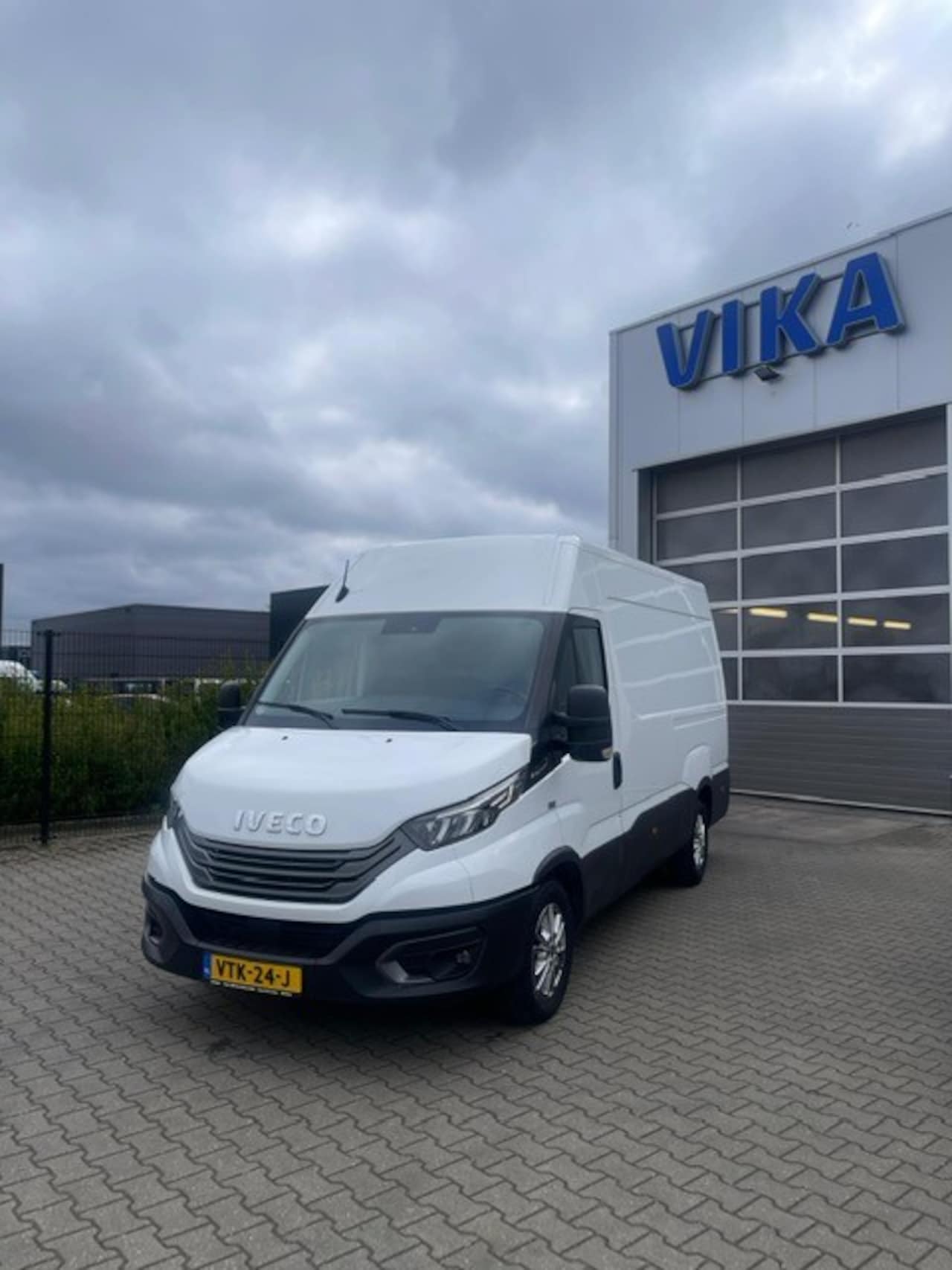 Iveco Daily - 35S18HA8V/P 3.0 liter motor 3520L/H2 - AutoWereld.nl