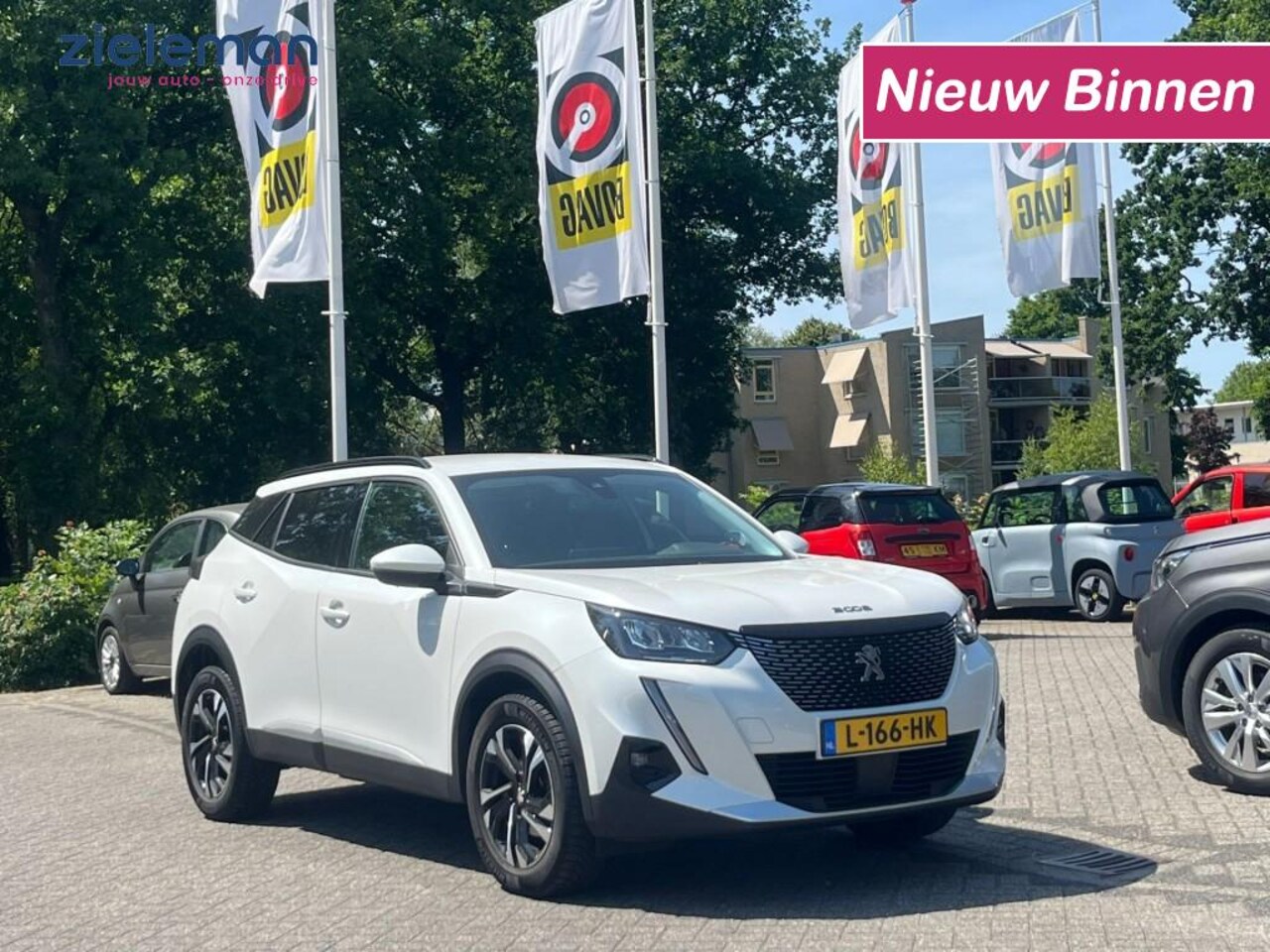 Peugeot 2008 - 1.2 PureTech Allure - Carplay, Camera, Half Leer - AutoWereld.nl