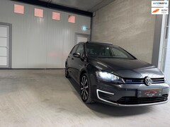 Volkswagen Golf - 1.4 TSI GTE | Pano | Led |