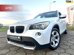 BMW X1 - SDrive18i Executive XENON OPEN DAK PANORAMA DAK NAVI SCHERM / VELGEN