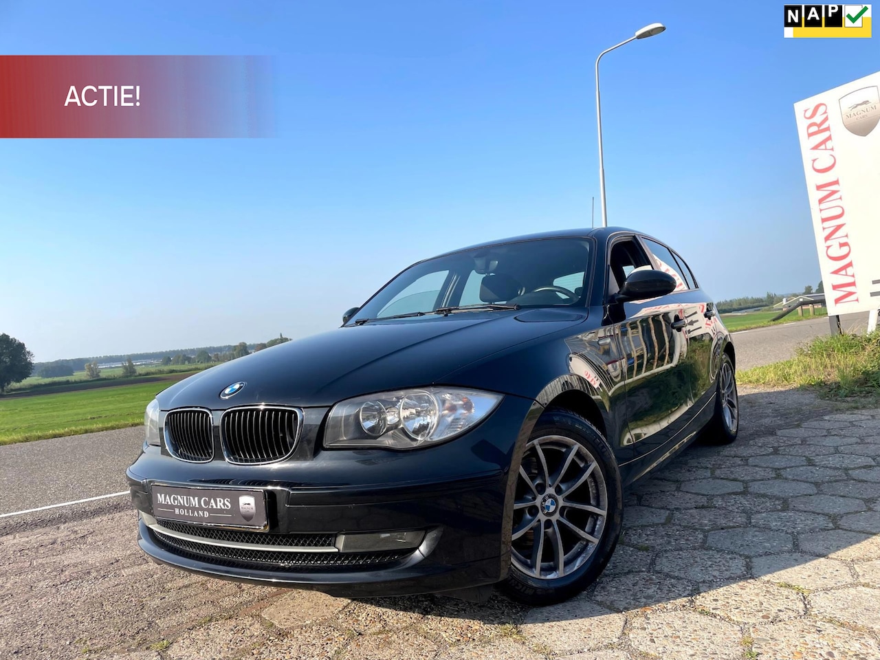 BMW 1-serie - 116i 5DR AIRCO CRUISE CONTROL PARKEERSENSOREN VELGEN NIEUWE APK - AutoWereld.nl