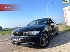 BMW 1-serie - 116i 5DR AIRCO CRUISE CONTROL PARKEERSENSOREN VELGEN NIEUWE APK