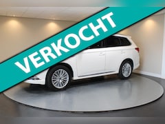 Mitsubishi Outlander - 2.4 PHEV S-Edition *Dealer OH* Carplay|Trekhaak|Luxe
