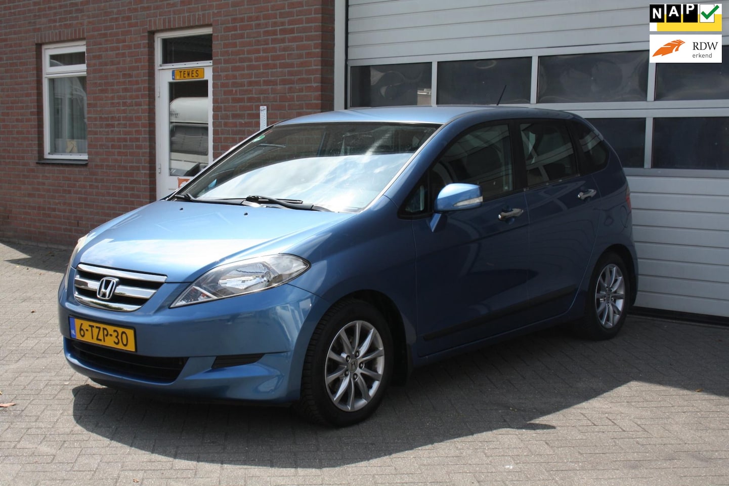 Honda FR-V - 1.8i Trend GARANTIE 6Persoons, Airco, Navigatie, Trekhaak, Zeer Leuke Auto! Licht Metalen - AutoWereld.nl