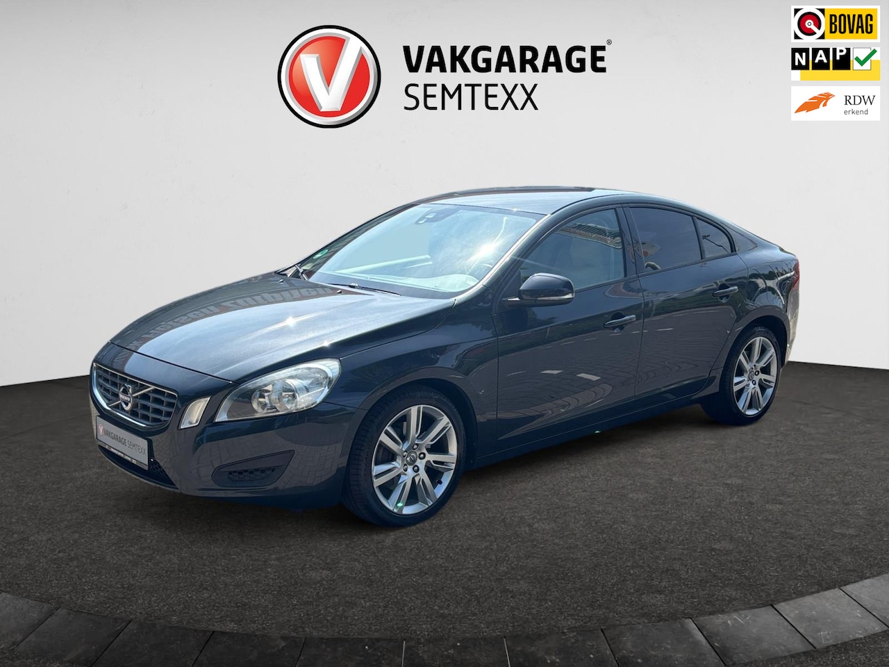 Volvo S60 - 3.0 T6 AWD Intro Edition | Autom. | Clima | Cruise | Leder | Navi | PDC | Trekh. Vast | Bi - AutoWereld.nl