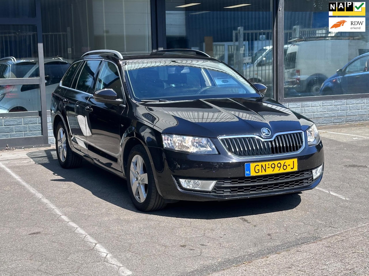 Skoda Octavia Combi - 1.2 TSI Greentech Ambition/Airco / trekhaak / NAP - AutoWereld.nl
