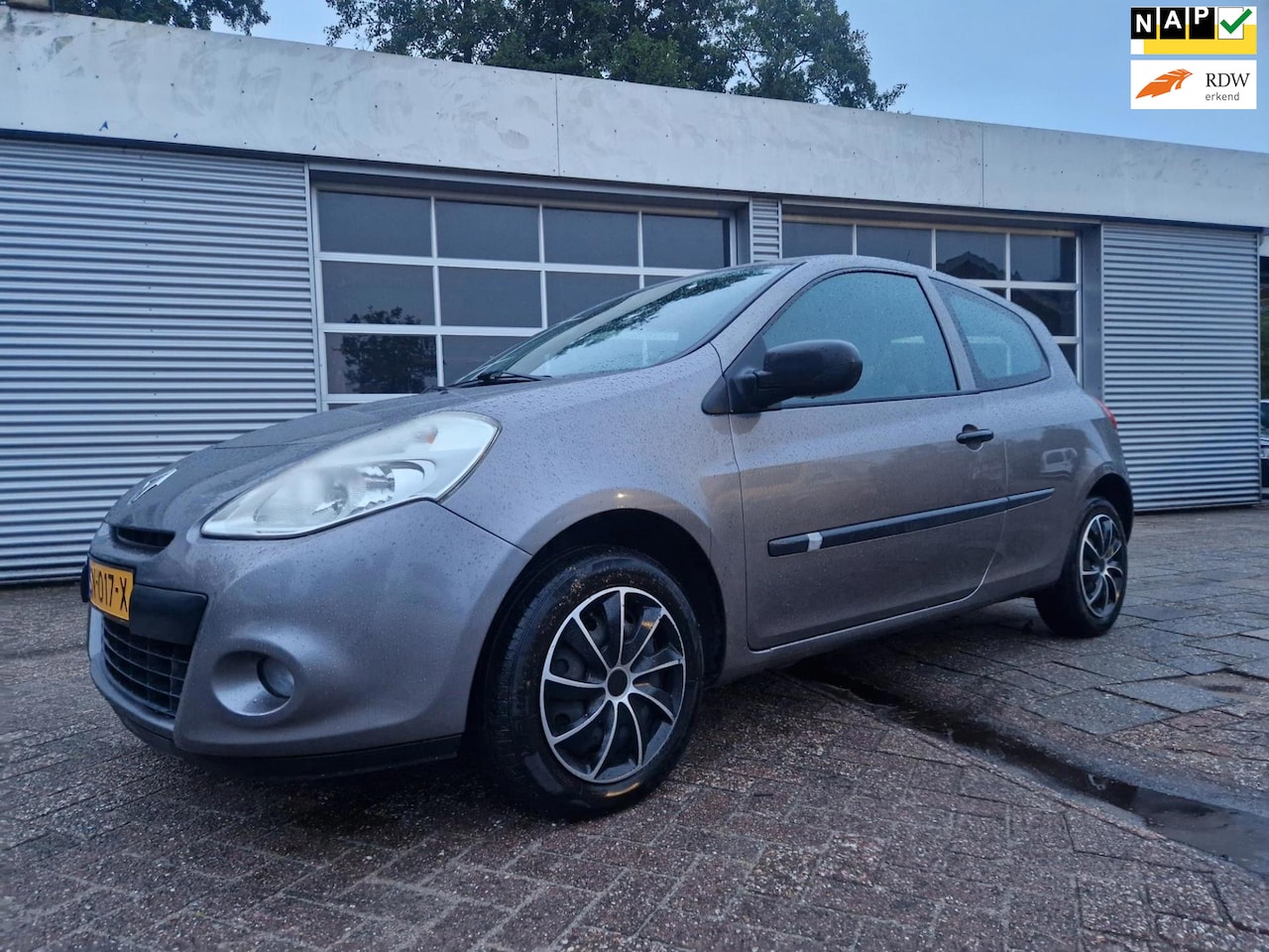 Renault Clio - 1.2 Expression 1.2 Expression - AutoWereld.nl