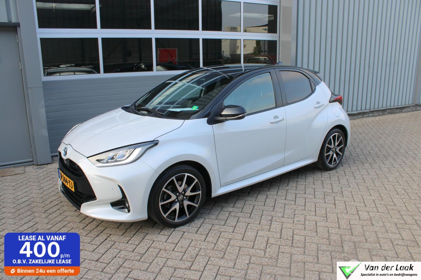 Toyota Yaris - 1.5 Hybrid Executive | Panoramadak | JBL Sound | Trekhaak | Head Up | 17 Inch | Stuurverwa - AutoWereld.nl