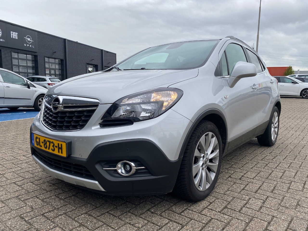 Opel Mokka - 1.4 T Cosmo 140pk | Navigatie | Trekhaak | Achteruitrijcamera | Climate Control | Parkeers - AutoWereld.nl