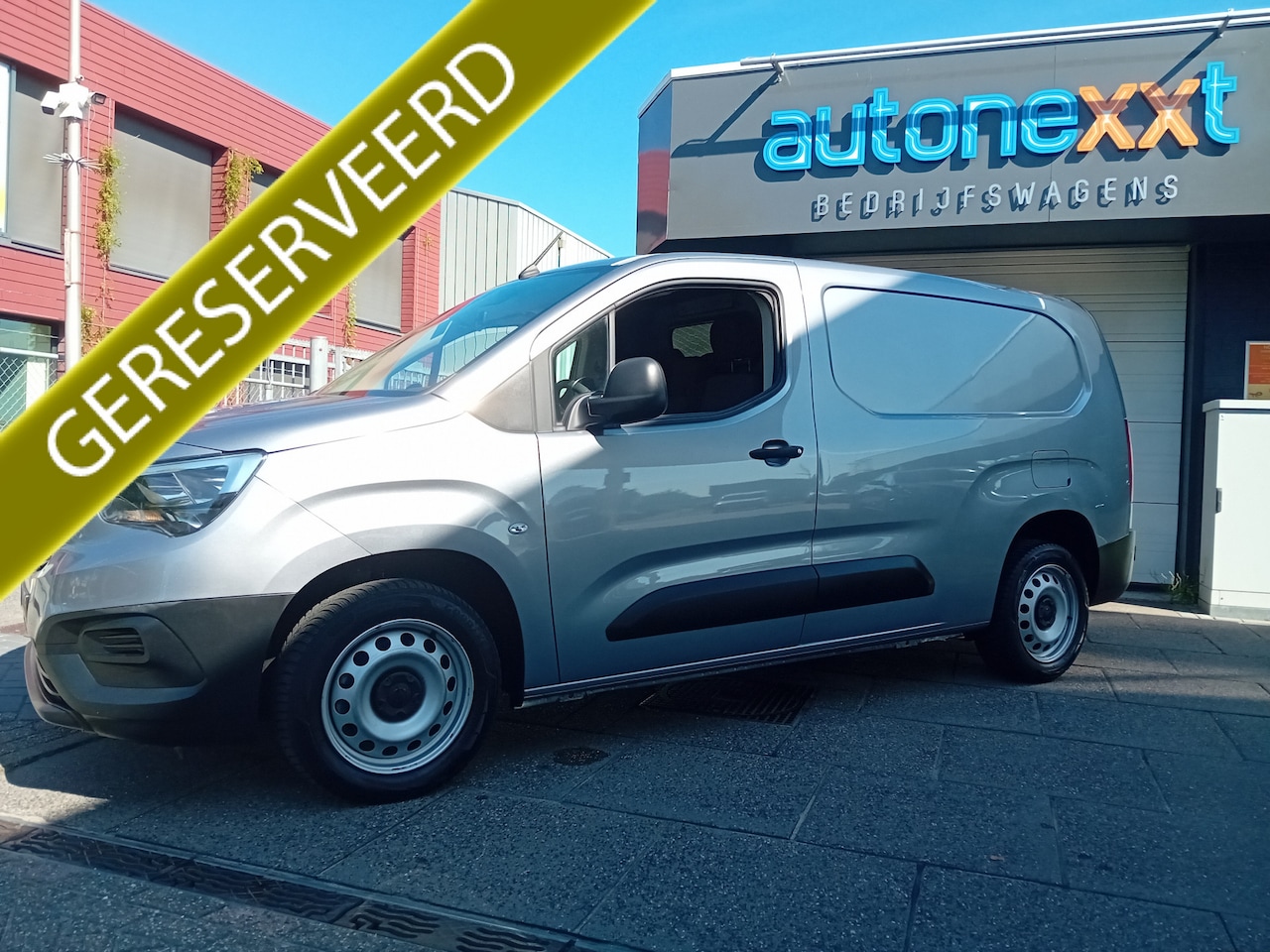 Opel Combo - 1.5D L2H1 Edition 3 zits ,Navigatie,airco,volledige onderhoudshistorie - AutoWereld.nl