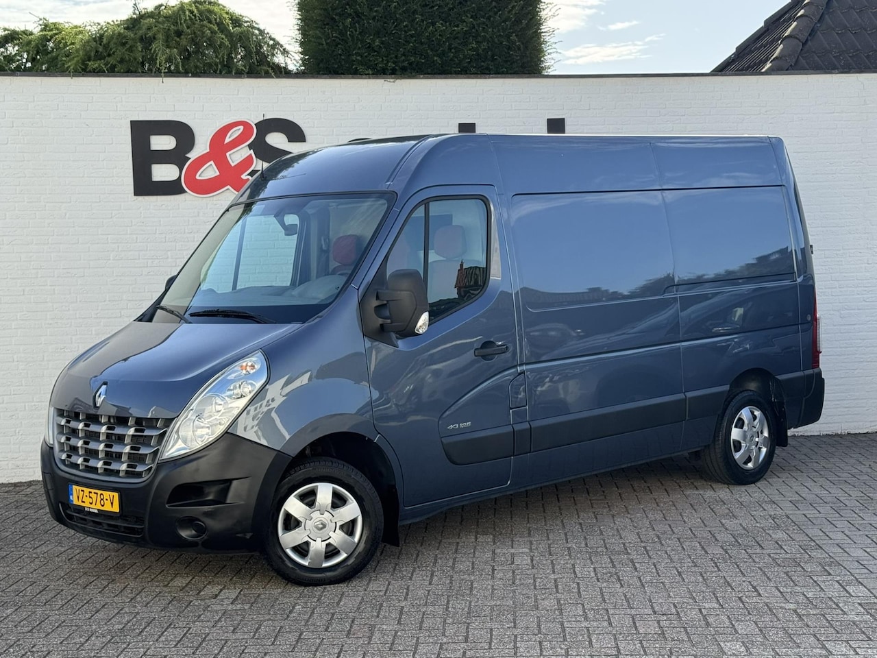 Renault Master - T33 2.3 dCi L2H2 Airco Trekhaak Cruise 3 Zits Pdc Goed onderhouden - AutoWereld.nl