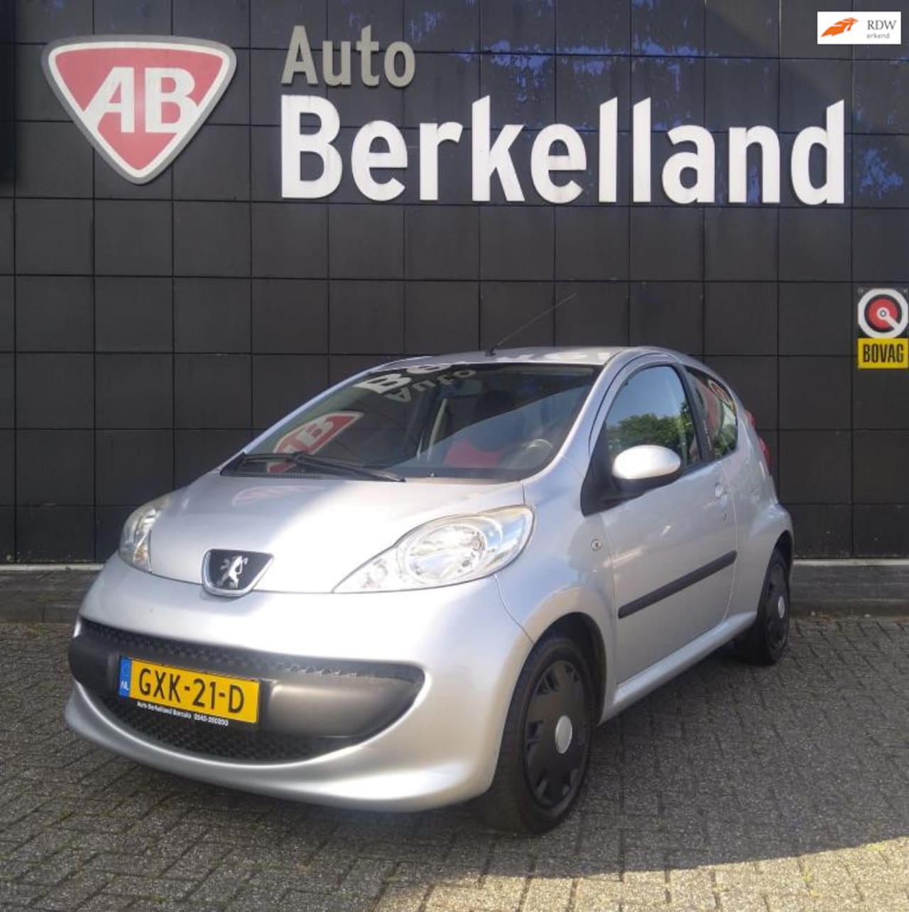 Peugeot 107 - 1.0-12V Urban Move 3-Drs Airco / Elektrisch pakket - AutoWereld.nl