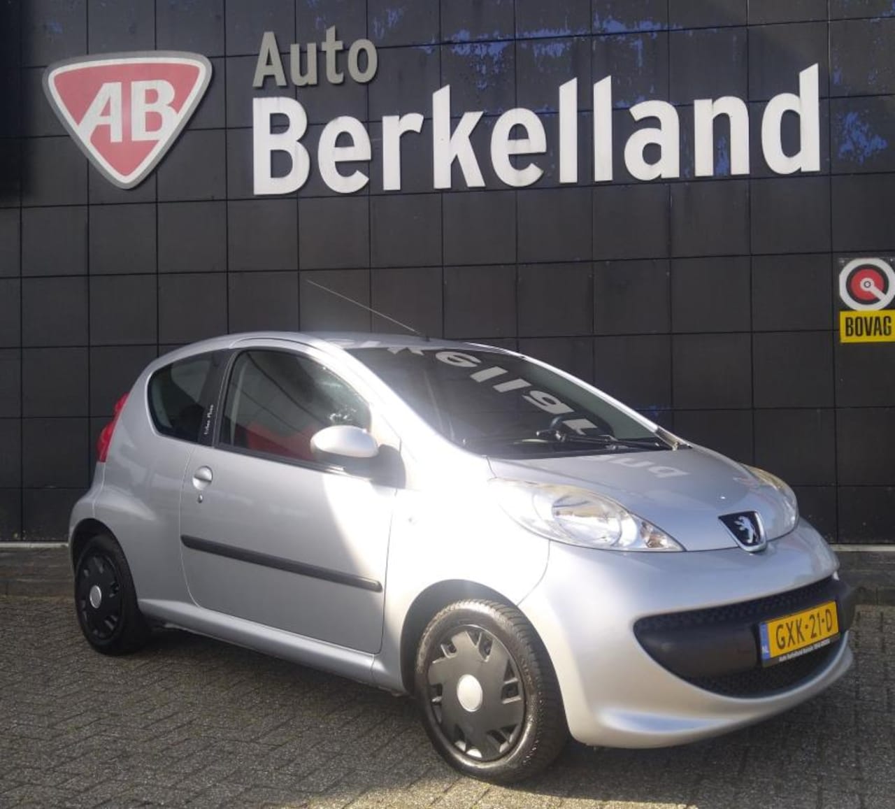 Peugeot 107 - 1.0-12V Urban Move 3-Drs Airco / Elektrisch pakket - AutoWereld.nl