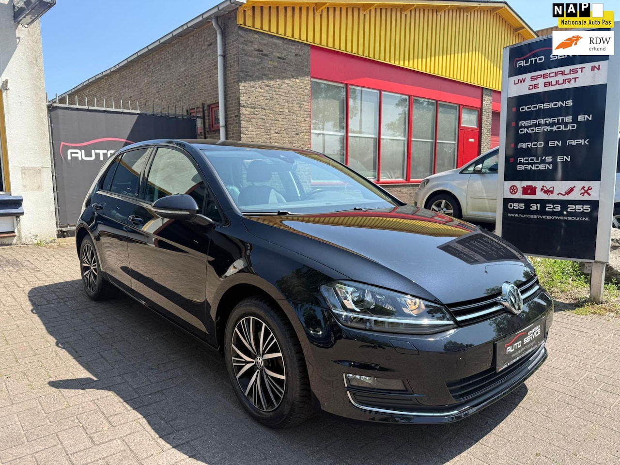 Volkswagen Golf - 1.4 TSI Lim. Allstar Airco|PDC|LMV|APK|Stoel verw.| - AutoWereld.nl
