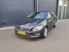 Volvo V60 - 1.6 D2 Summum
