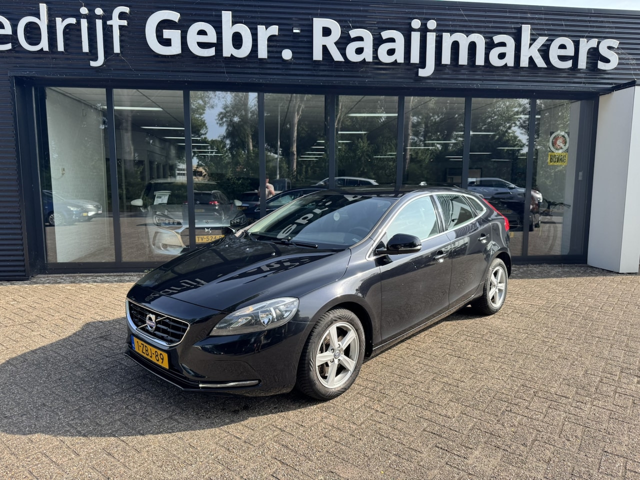 Volvo V40 - 2.0 D4 191pk Momentum*Navi*ECC*EXPORTPRIJS* - AutoWereld.nl