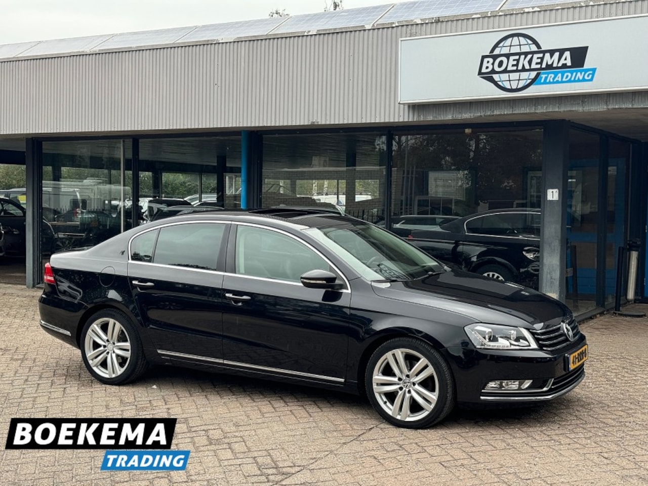 Volkswagen Passat - 1.4 TSI DSG Highline Leer Navigatie Open-Dak Stoelverw. Keyless - AutoWereld.nl