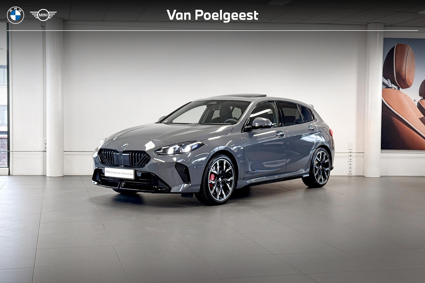 BMW 1-serie - 120 M Sport Design Edition | Glazen Panoramadak | Harman Kardon | Stoelverwarming | Trekha - AutoWereld.nl