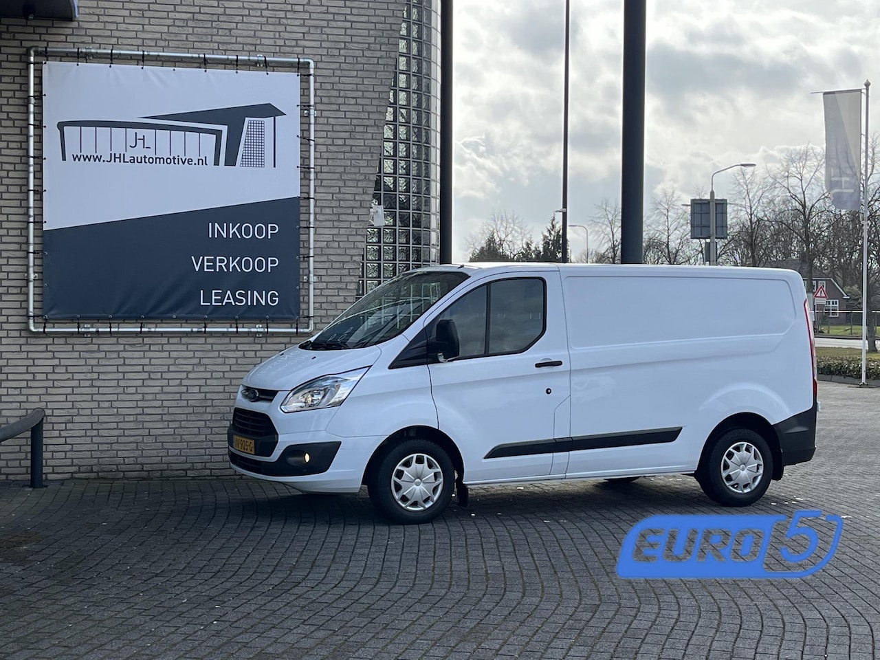 Ford Transit Custom - 270 2.2 TDCI L1H1 Trend*A/C*CRUISE*HAAK*TEL*PDC*3P - AutoWereld.nl