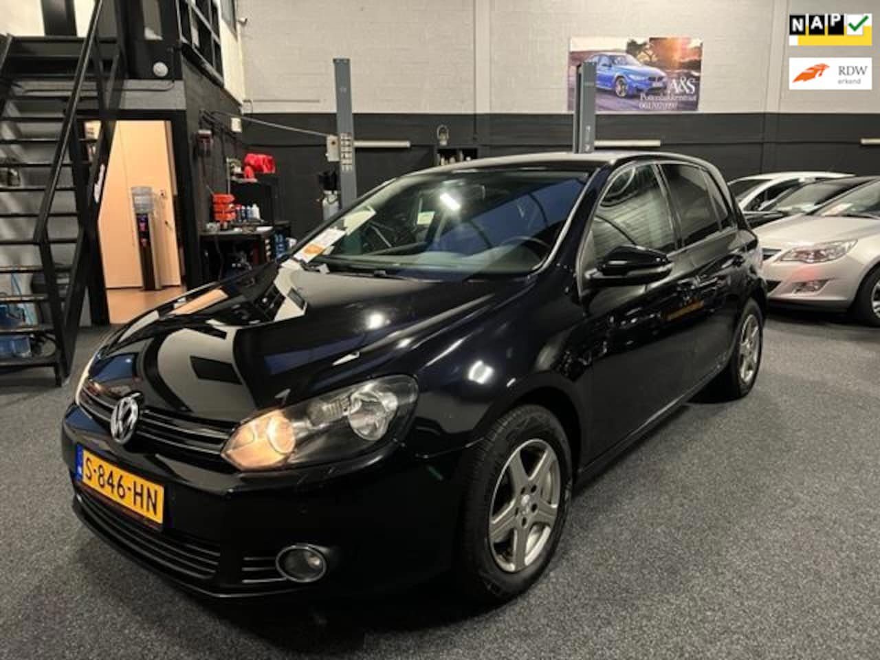 Volkswagen Golf - 1.4 Trendline/PDC/Navi - AutoWereld.nl